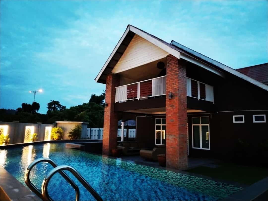 Destini Akef Villa 2 Pantai Cenang  Exterior foto