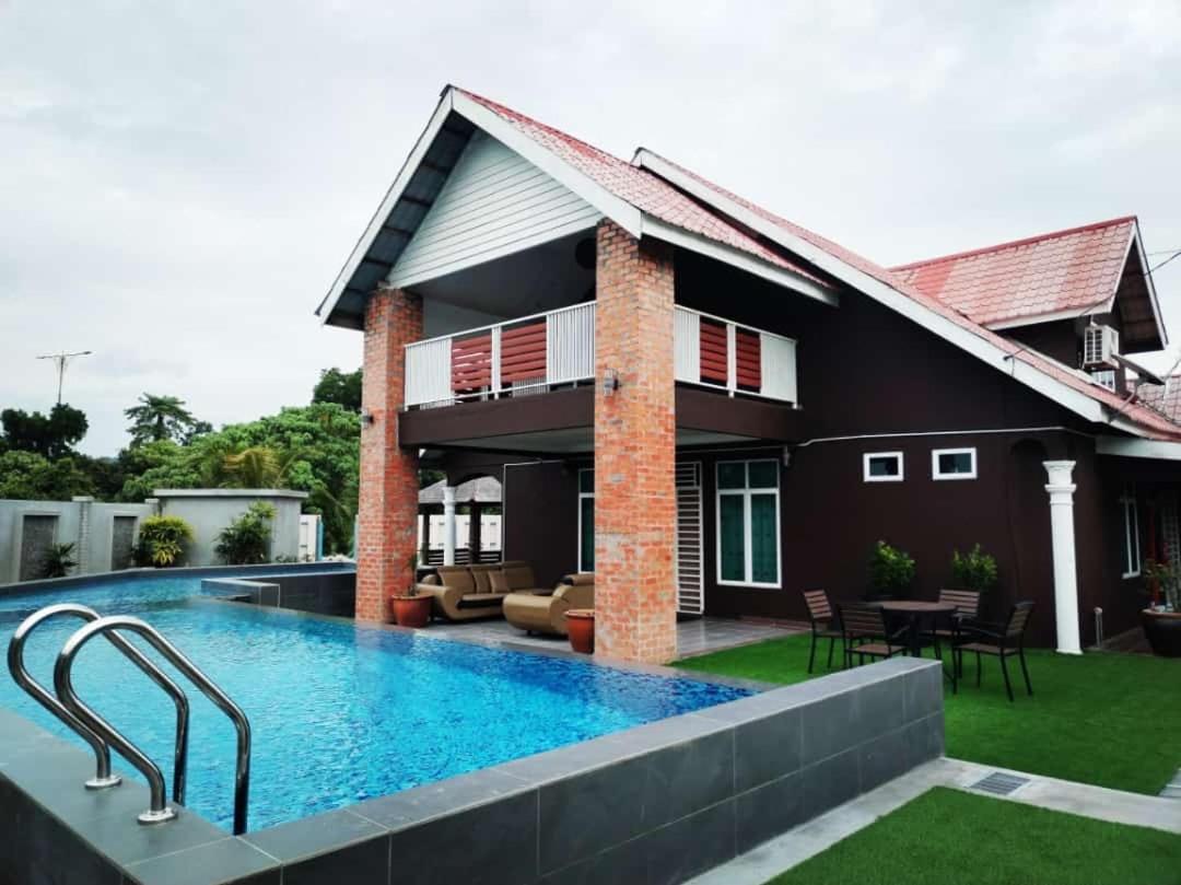 Destini Akef Villa 2 Pantai Cenang  Exterior foto